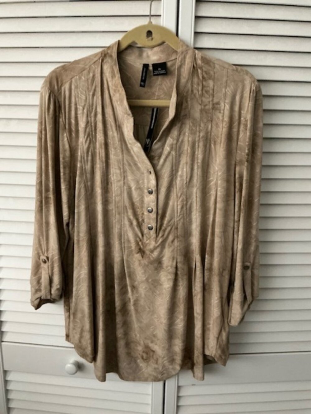 Ladies New Directions Pleated Button-up Tunic